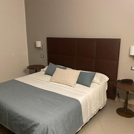 Hotel Moderno Trapani Bagian luar foto