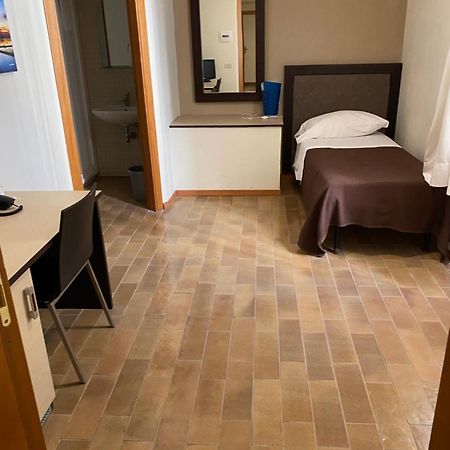 Hotel Moderno Trapani Bagian luar foto