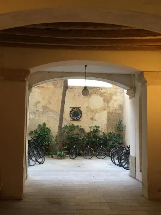 Hotel Moderno Trapani Bagian luar foto