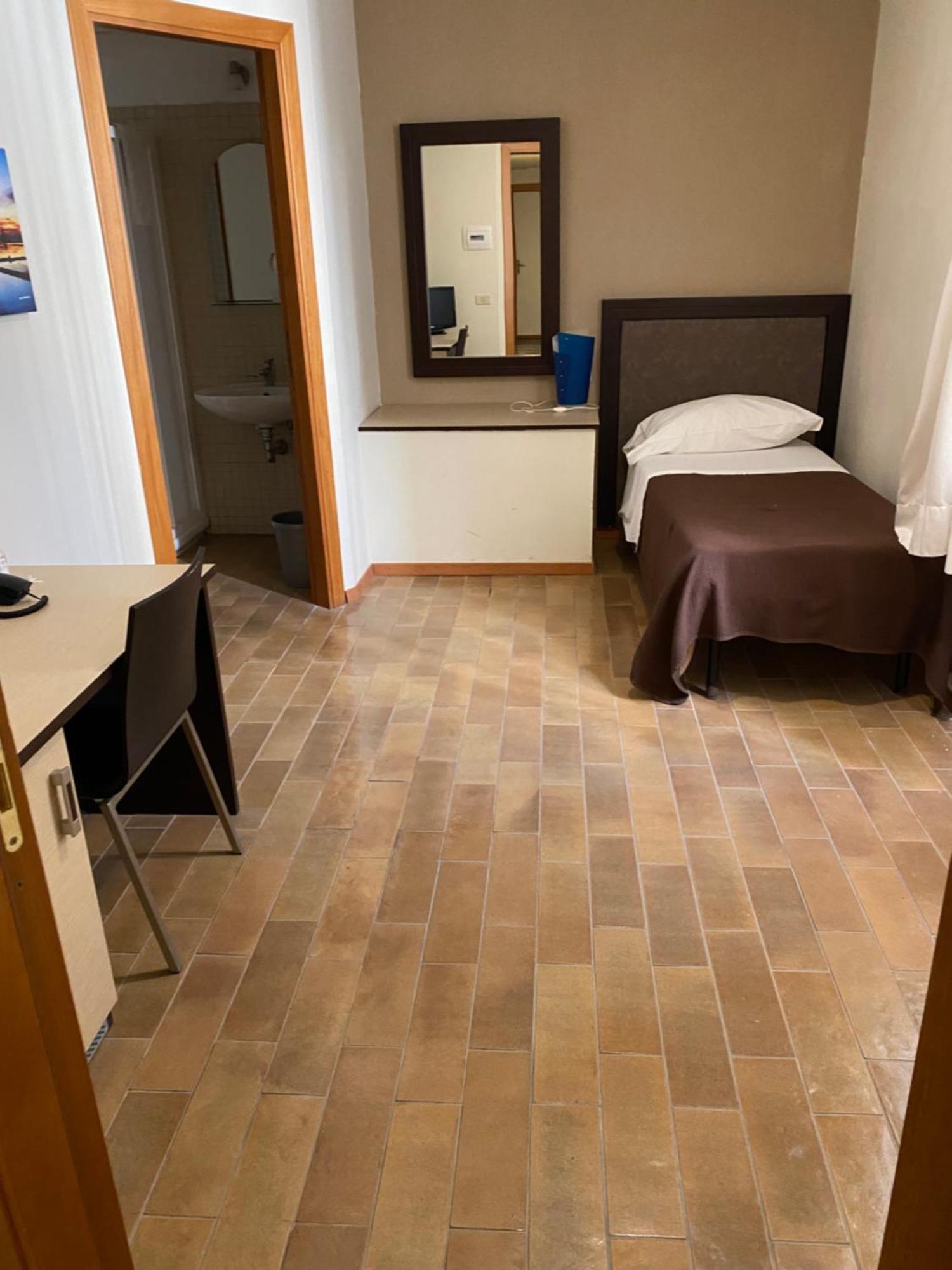Hotel Moderno Trapani Bagian luar foto