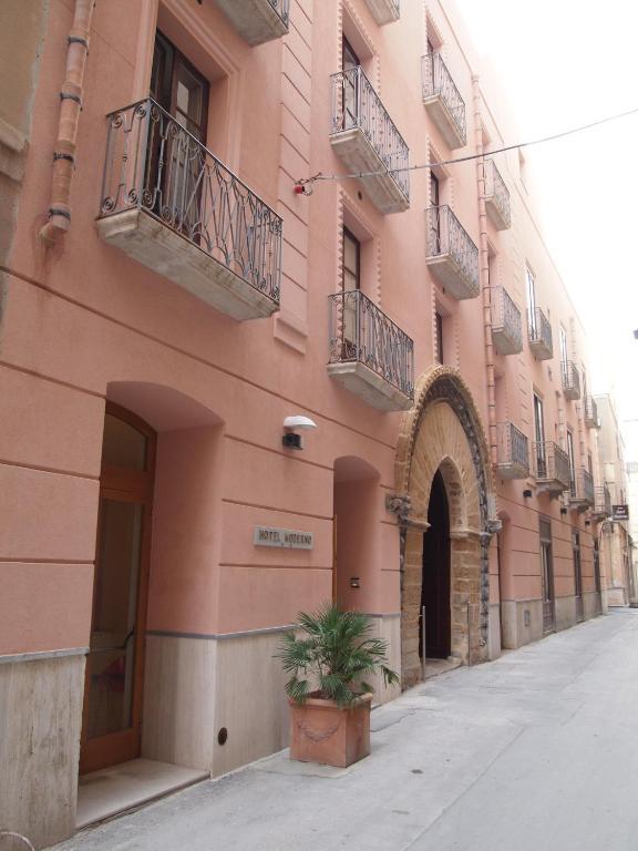 Hotel Moderno Trapani Bagian luar foto